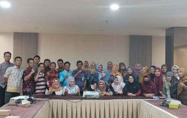 Rapat Sosialisasi Pengembangan Kompetensi ASN di Lingkungan Biro Umum Setda Prov. Kep. Babel di Ruang Tanjung Pesona Kantor Gubernur Babel, Kamis (26/10/23)